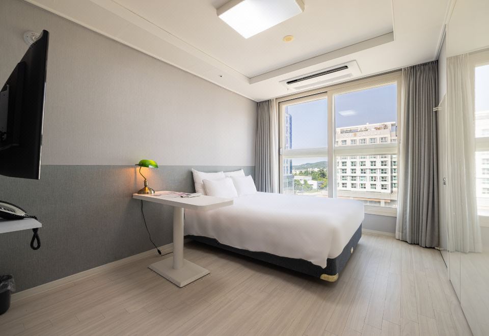 지엘시티호텔 인천공항의 편리한 셀프 체크인 키오스크