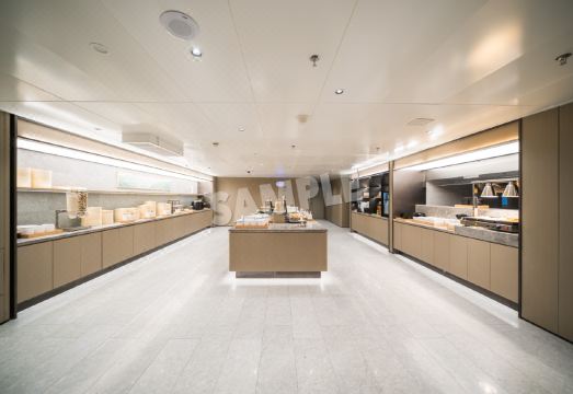 풍성하게 차려진 호텔 조식 뷔페