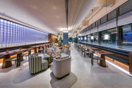 Suisse Place Xujiahui Shanghai Отели рядом с достопримечательностью «Wenchangge»