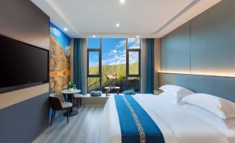 Kangding Xinduqiao Yunxuan Star River Hotel
