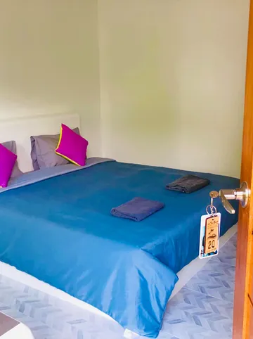 รูปภาพของแอทเดอะบีช เกาะล้าน