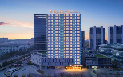 Vienna 3 Best Hotel (Huaibei Lieshan University Town Huayi Square) Hotel in zona The Nanhu Wetland Park