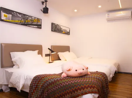 Little Pig Homestay (Shantou Small Park Branch)