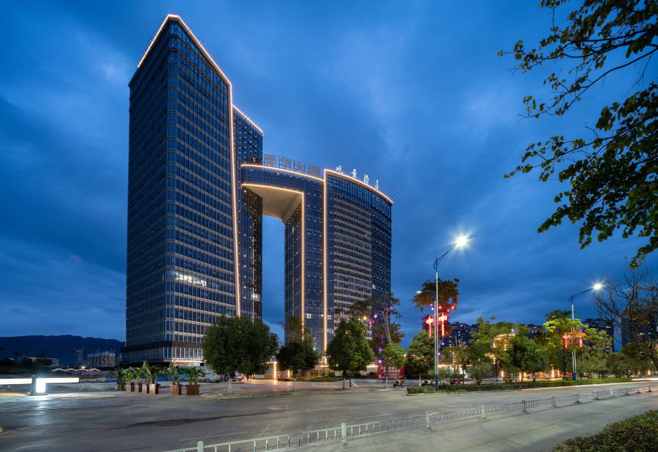 5. 바오산칭화하이전..