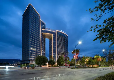 Baoshan Qinghua Seaview Hotel (Qinghua Building)