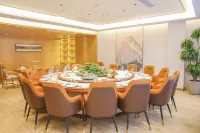 Yibin Grand Hotel