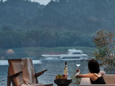 Leshan Giant Buddha Scenic Area River View Hotel
