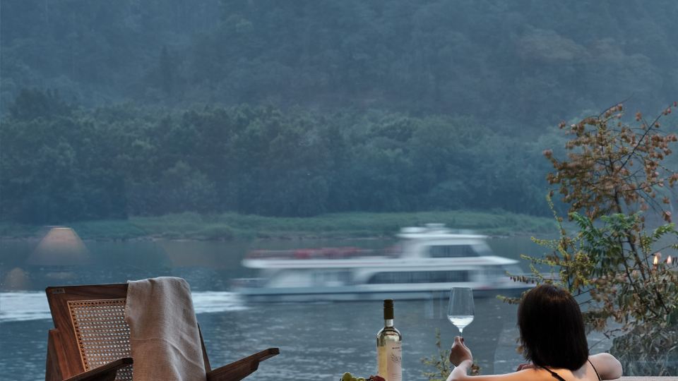 Leshan Giant Buddha Scenic Area River View Hotel