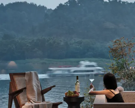 From a beautiful dream Hotel [ The most popular hotels for tourists] Hotels in Leshan