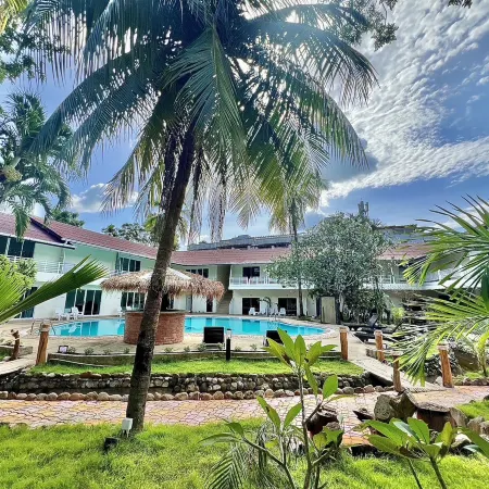 V Beach Resort Отели рядом с достопримечательностью «Пляж Калим-Бич»
