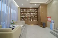 Yeste International Hotel (Yulin Bobai Baozhongbao Pedestrian Street) - 3-Star