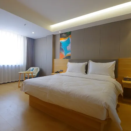 Huayi Collection Hotel (Binxian Jiefang Road)