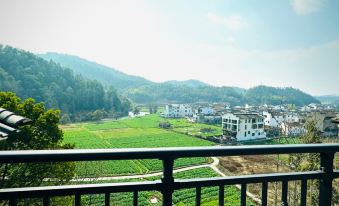 Yilan Huahai B&B