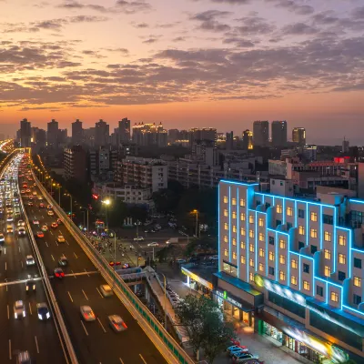 Jinjiang Inn Style Haikou Xiuying Port Coach Station Hotel Отели рядом с достопримечательностью «Пляж Jiari»