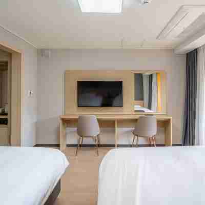 Cheongpung Resort Lake Hotel Rooms