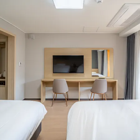Cheongpung Resort Lake Hotel