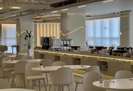 더퍼스트70 루프탑 전경