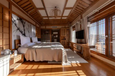 Yi Jian Yi Shan Guan Jing Inn (Lijiang Old Town Center Branch)