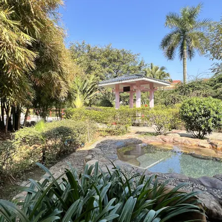 Caoxi Hot Spring Holiday Resort