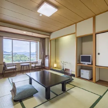 Toba Seaside Hotel