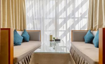 Yinhuang Holiday Hotel
