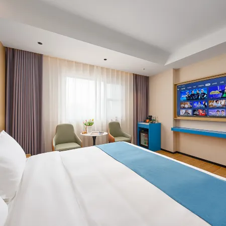 Pearl Hotel (Zhuhai Gongbei Port Couples Middle Road Branch)