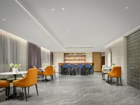 Pearl Hotel (Zhuhai Gongbei Port Couples Middle Road Branch)