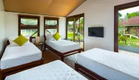 Solina Beach & Nature Resort Hotels in Carles
