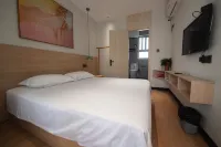 Fengpo Mountain Villa Homestay - غرفة مطلة على الجبل