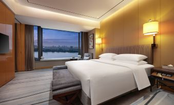 Sunstone Plaza Hotel