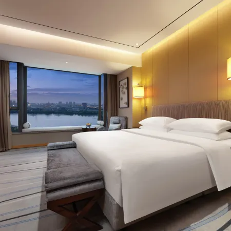 Sunstone Plaza Hotel