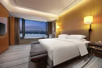 Sunstone Plaza Hotel
