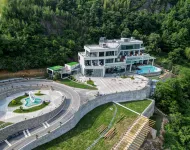 Mountain Valley Hotels near Xianghongdian Reservoir Scenic Area