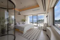 Echo Liangqi Mountain House · You Island | Comfortable Evening Wind · Snow Mountain View - balcony