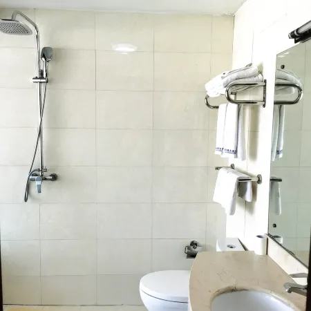 Bazhou Hairun Business Hotel
