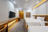 Zhaorun Hotel (Zhaosu Tianma Lake Park Branch)