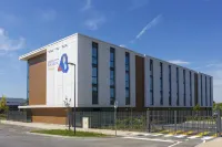 Hôtel Roi Soleil Prestige Plaisir - St Quentin 오뗄 드 빌르 공원 주변 호텔