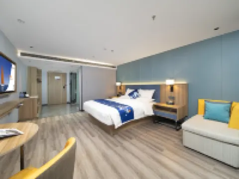 Yeste Hotel (Du'an High - speed Railway Station Binjiang Zhuangyuan Food Street Branch) Hotels in Du'an Yao Autonomous County