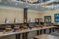 Qihua Luxury Hotel - breakfast