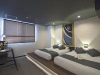 【YUYU UKIYOE HOTEL】Ten minutes to USJ｜1-minute walk to station | Newly built hotel Hotel berhampiran Osaka Aquarium Kaiyukan
