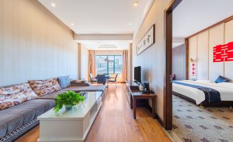 Xinyang Zhongdu Gem Hotel
