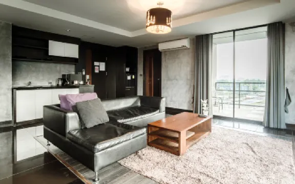 โรงแรมบีทู แบล็ค บิซสิเนส แอนด์ บัดเจท โรงแรมใกล้วัดเจ็ดยอด พระอารามหลวง