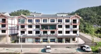 Shaxi Chinese Inn Hotel (Zhangjiajie West Station) Hotels near Junsheng Sand and Stone Painting Cultural and Creative Park