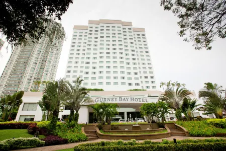Gurney Bay Hotel, A PARKROYAL Partner HOTEL Отели рядом с достопримечательностью «Hean Boo Thean Temple»