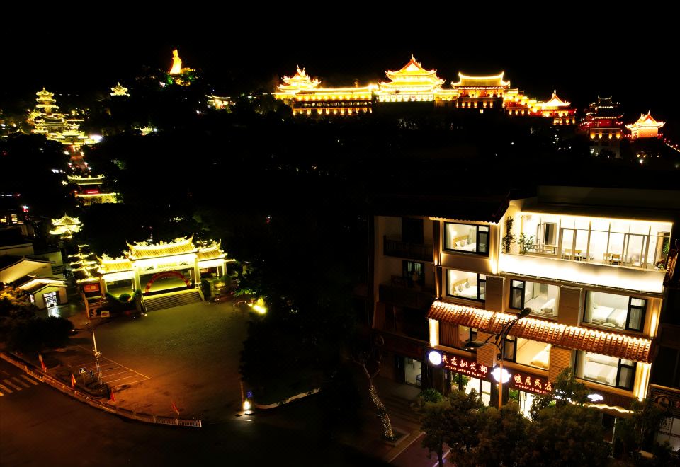 Meizhou Island warm residents stay in Mazu temple shop
