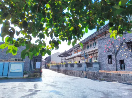 Lake view homestay Отели рядом с достопримечательностью «Moganshan Senbo Resort Nature Park»