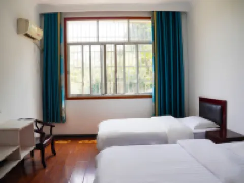 Baisheng Hotel (Shaoshan Scenic Area)
