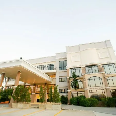 Summer Tree Hotel