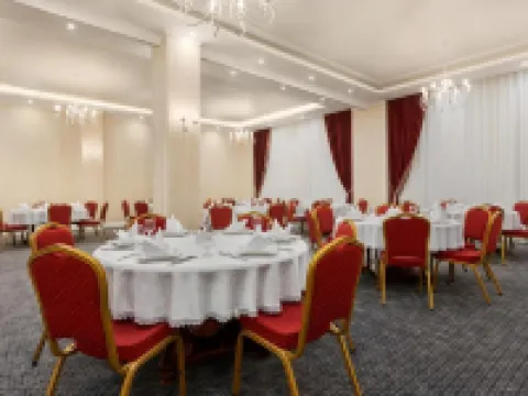 希姆肯特華美達温德姆酒店 奇姆肯特酒店