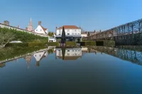 Hotel Montanus Hotels near Beguinage